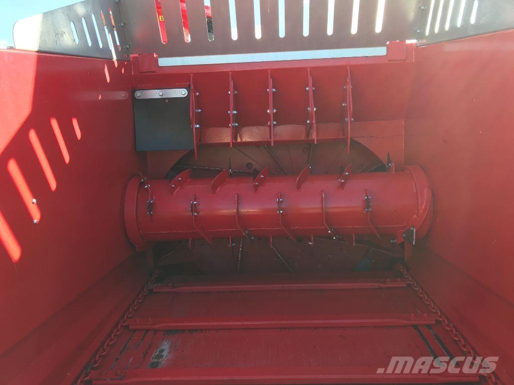 Silofarmer 280 Cortadores, moinhos e desenroladores de fardos