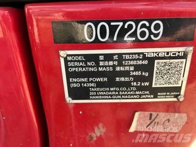Takeuchi TB235 Miniescavadeiras