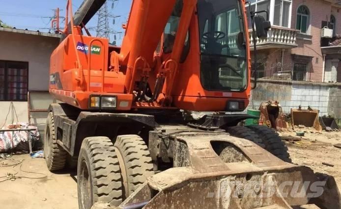 Doosan DH210W Escavadoras de rodas