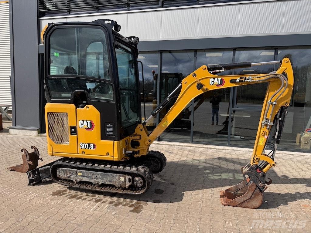 CAT 301.8 Miniescavadeiras