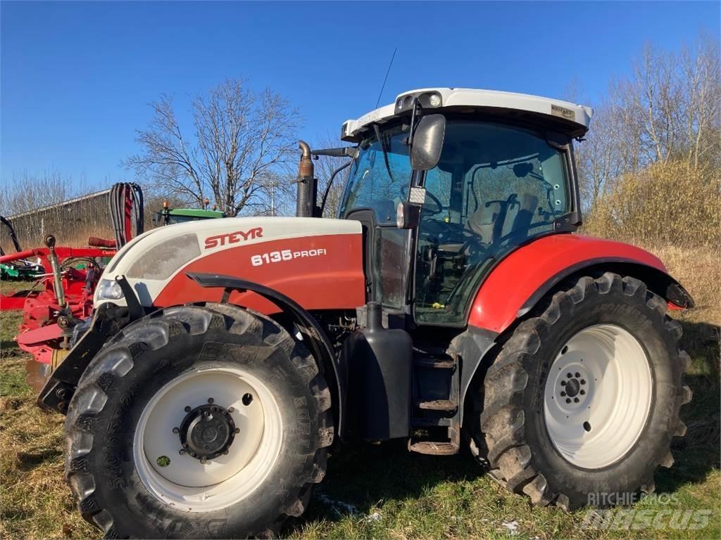 Steyr 6135 Profi Tratores Agrícolas usados