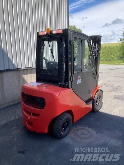 EP CPCD25N XH7B Empilhadores Diesel