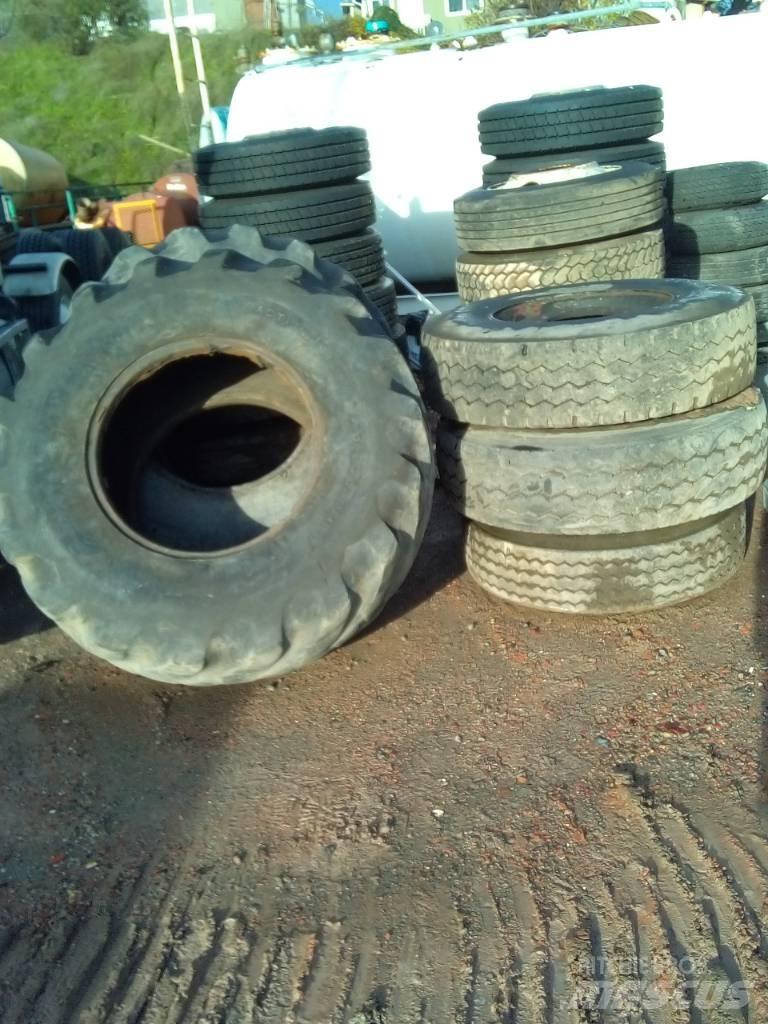  INDUSTRIAL TIRES Pneus