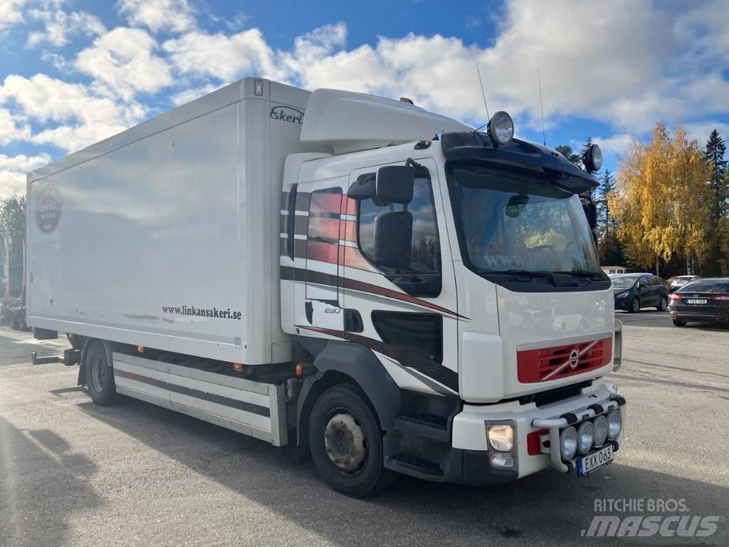Volvo FL Caminhões de caixa fechada