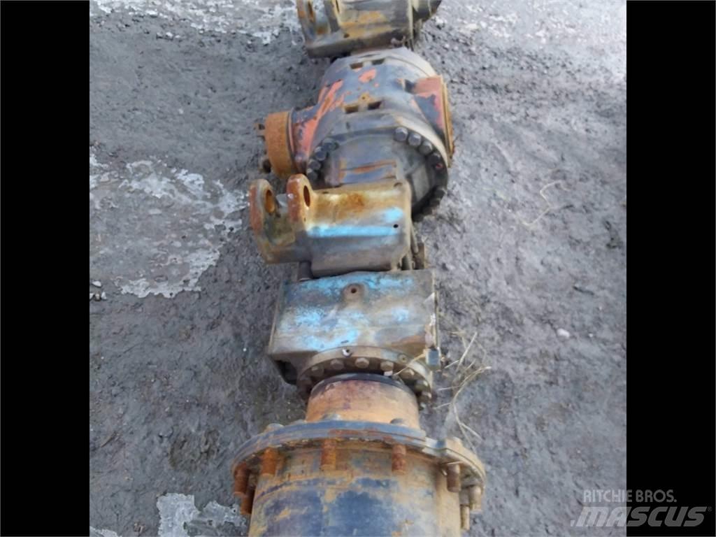 Valmet 890 Transmissăo