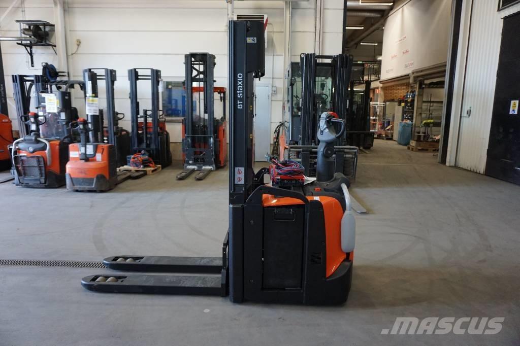 Toyota SPE120L Empilhador para operador externo