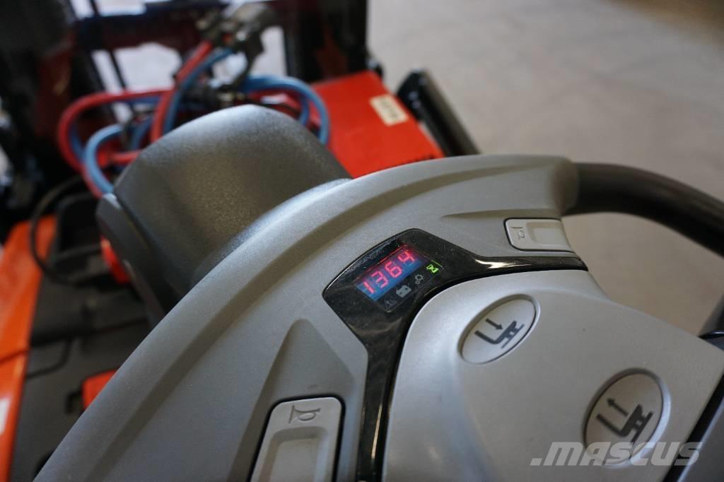 Toyota SPE120L Empilhador para operador externo
