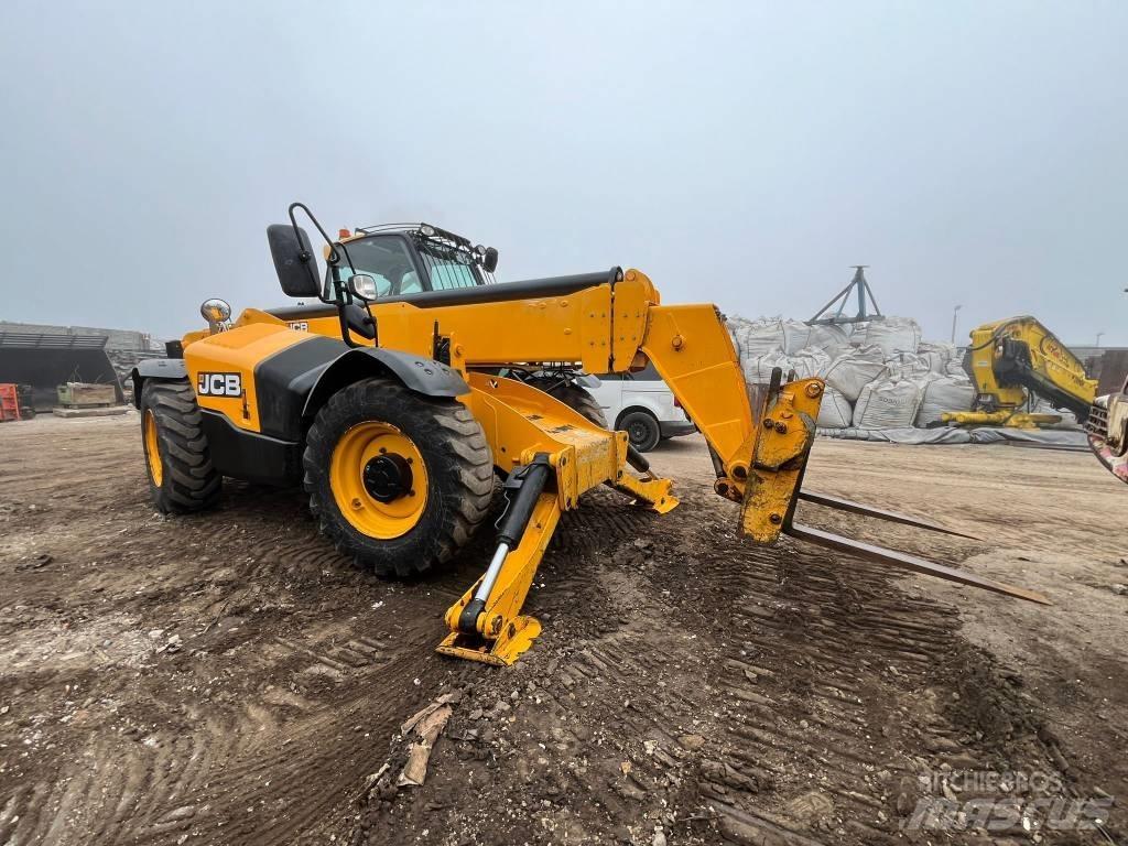 JCB 540-140 Manipulador telescópico