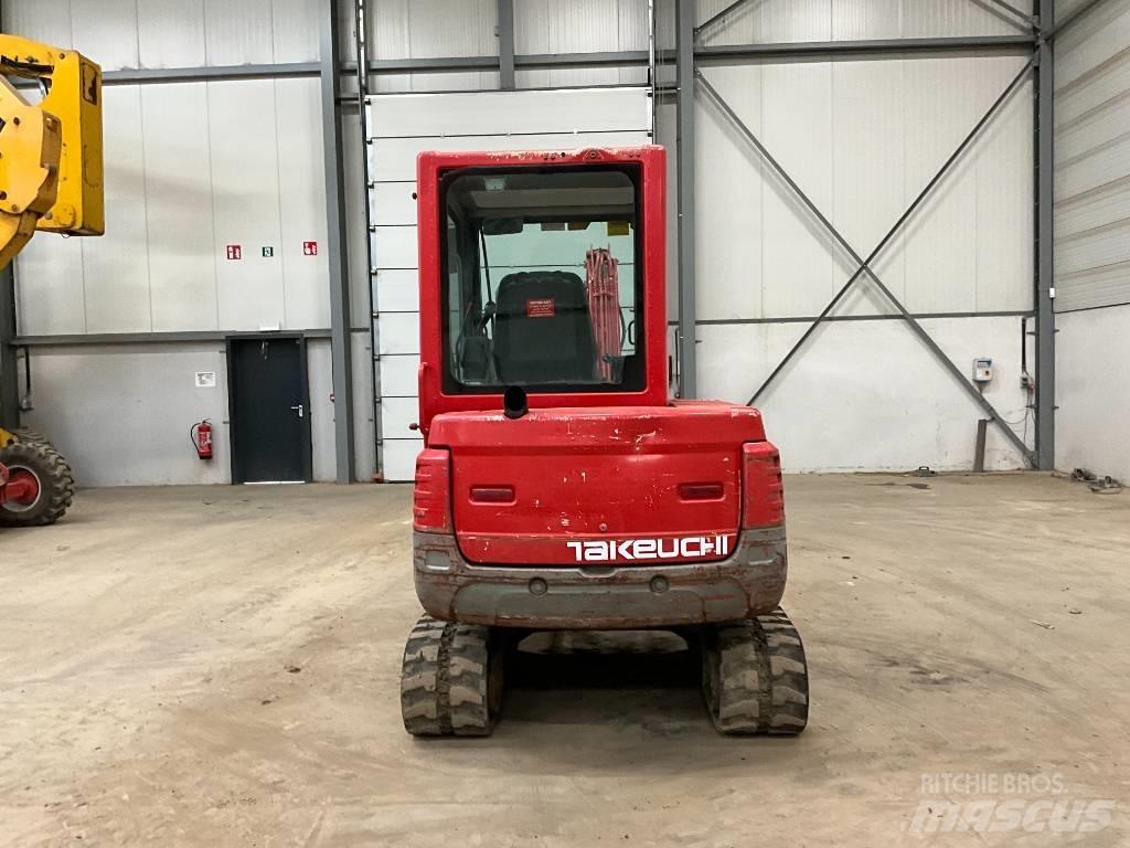 Takeuchi TB 235 Miniescavadeiras