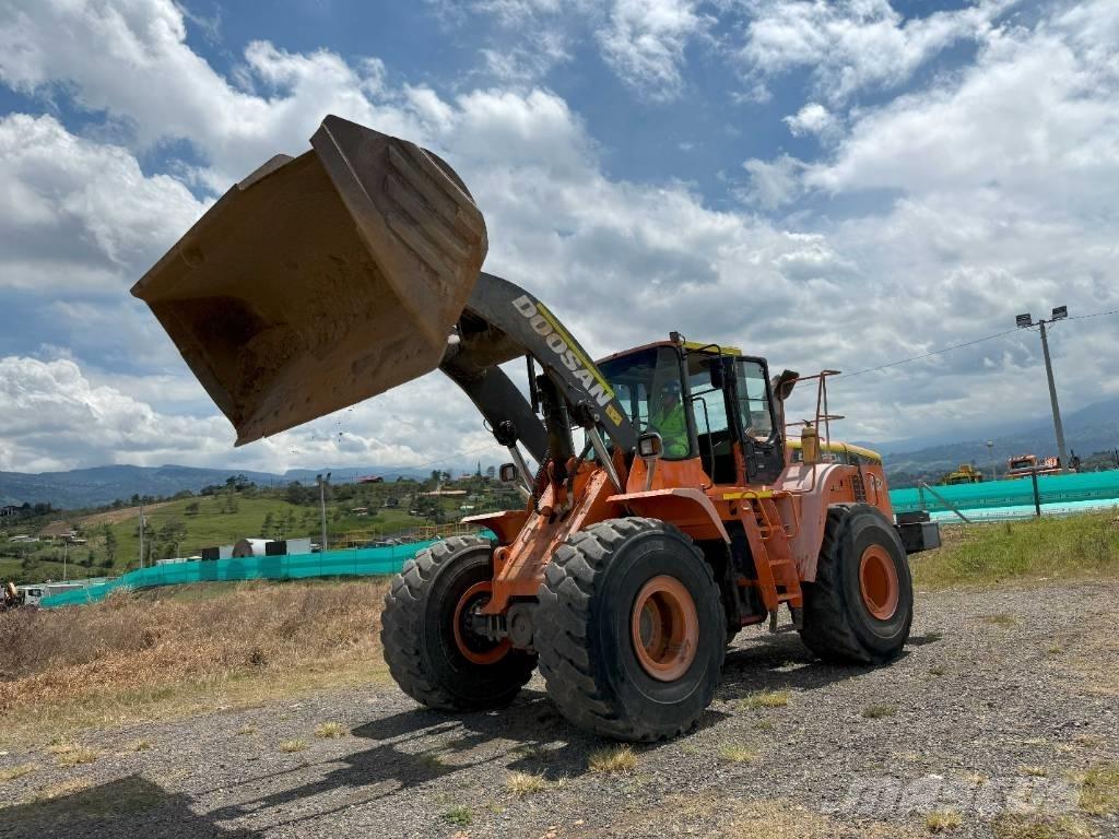 Doosan DL420A Carregadeiras de rodas