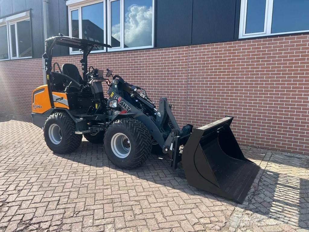 GiANT G2700 Mini carregadoras