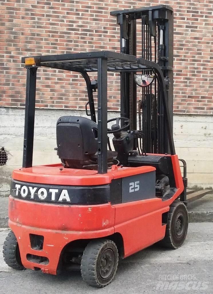 Toyota FBMF25 Empilhadores eléctricos