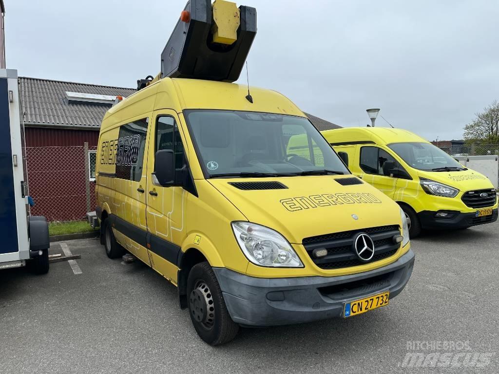 VERSALIFT VT-145-F Plataformas aéreas montadas em camião