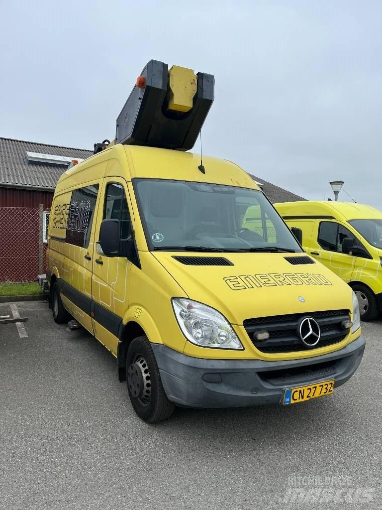 VERSALIFT VT-145-F Plataformas aéreas montadas em camião