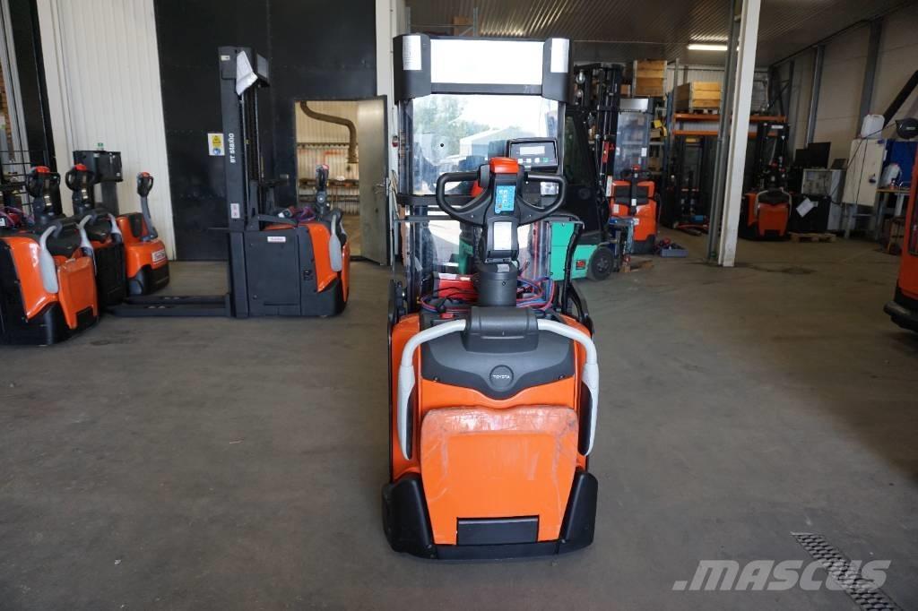 Toyota SPE200L Empilhador para operador externo
