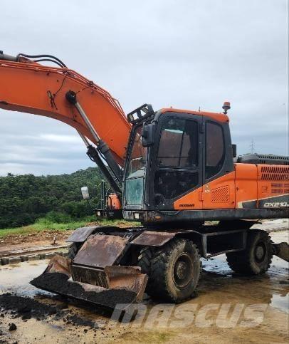 Doosan DX 210 W Escavadoras de rodas