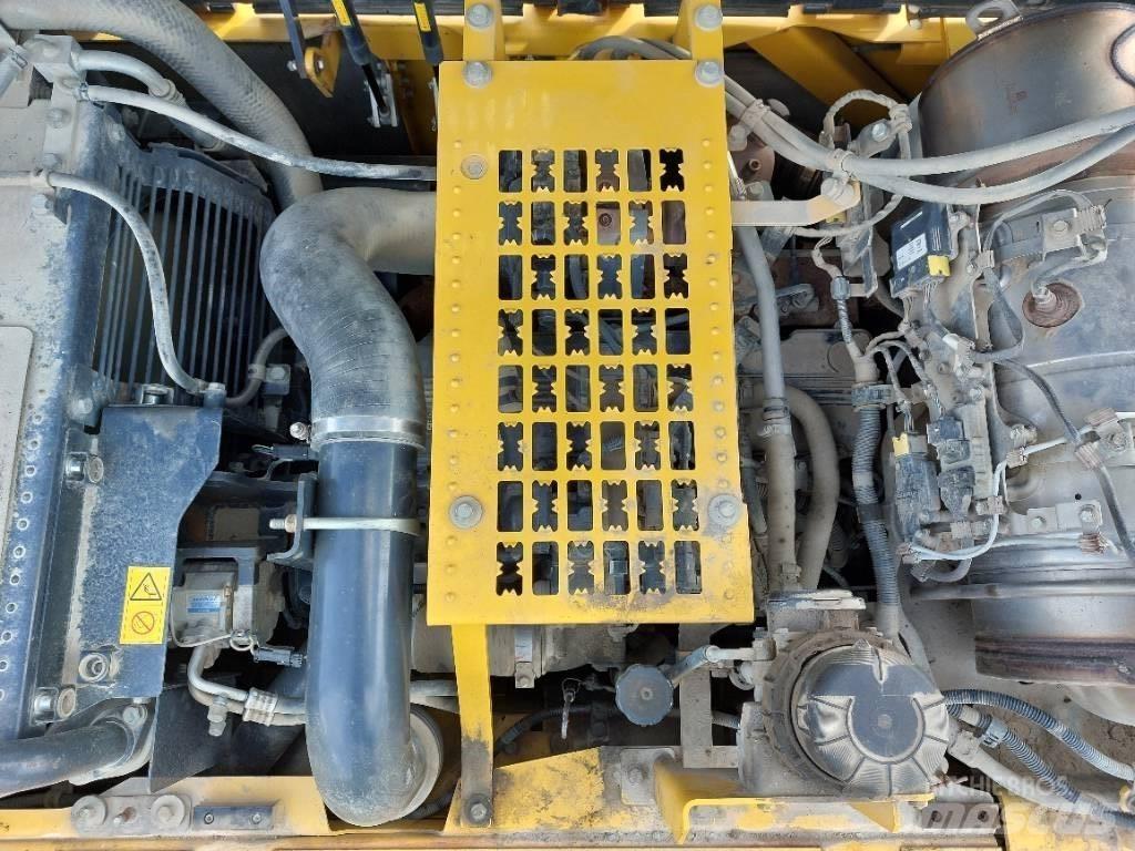 Komatsu HB365LC-3 Escavadeiras de esteiras