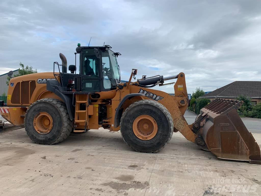 CASE 1121 F Carregadeiras de rodas