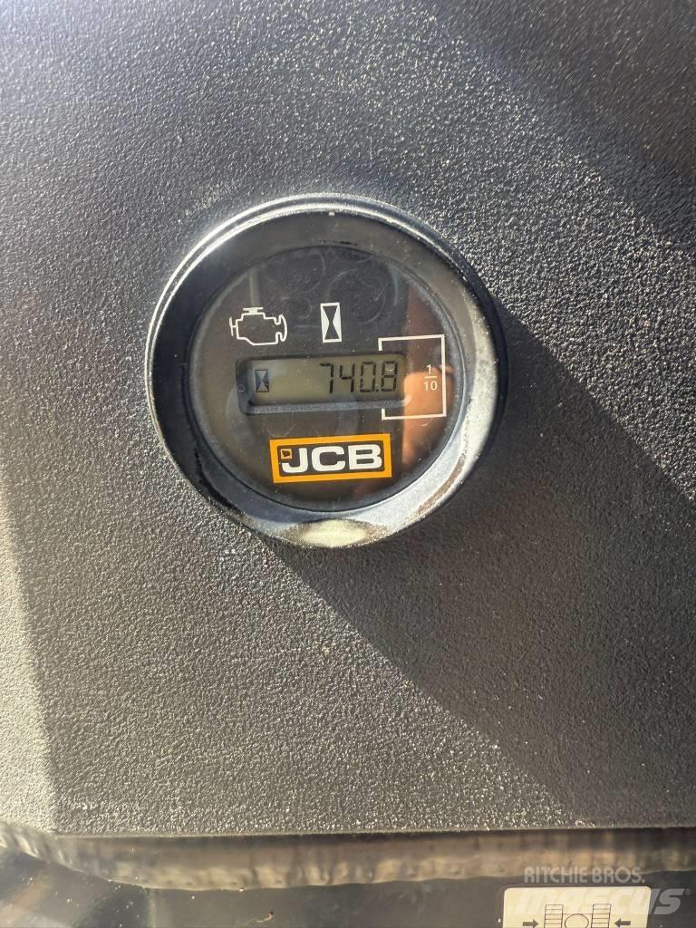 JCB 16 C-1, 740h Miniescavadeiras