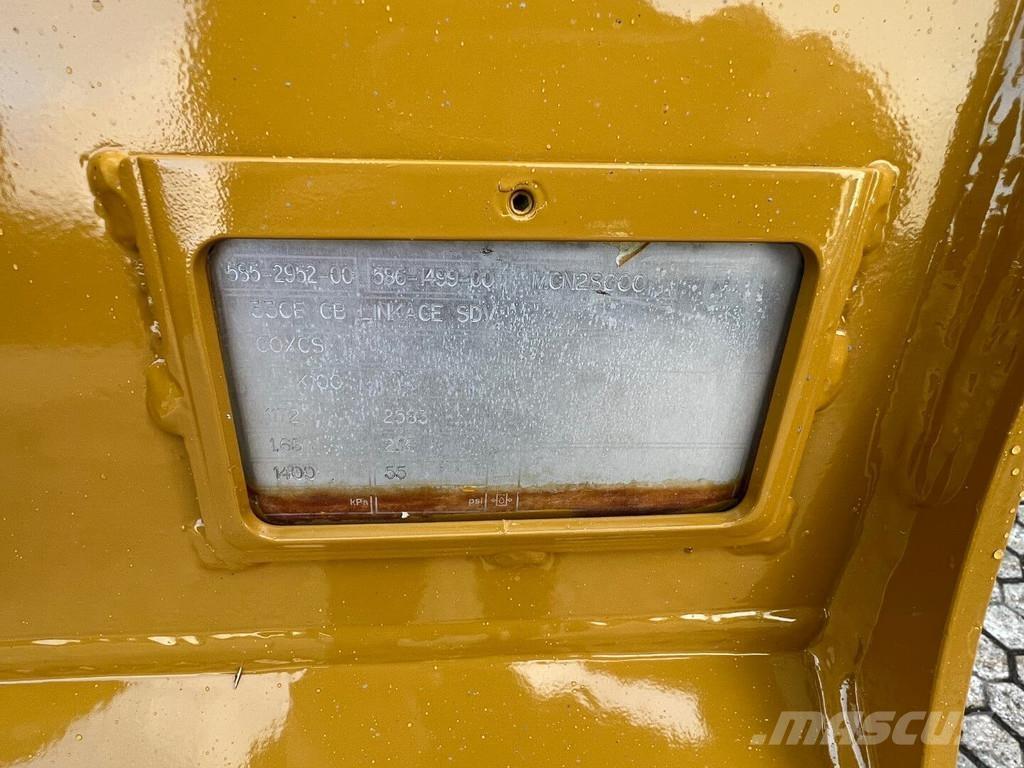 CAT 326-07 Escavadeiras de esteiras