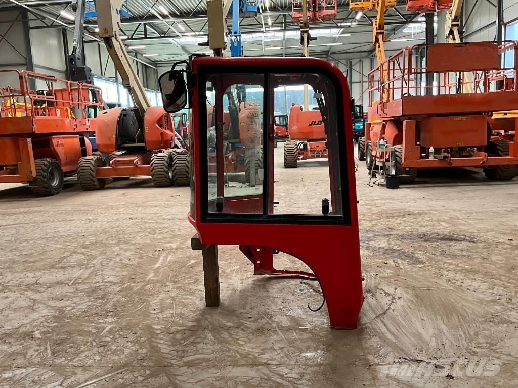 Yanmar Vio 25-6 Cabina