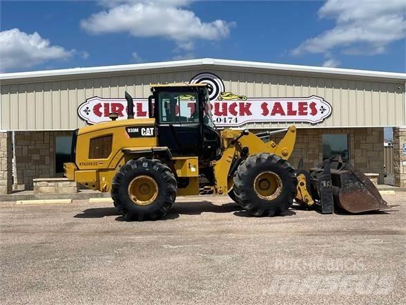 CAT 930M Carregadeiras de rodas