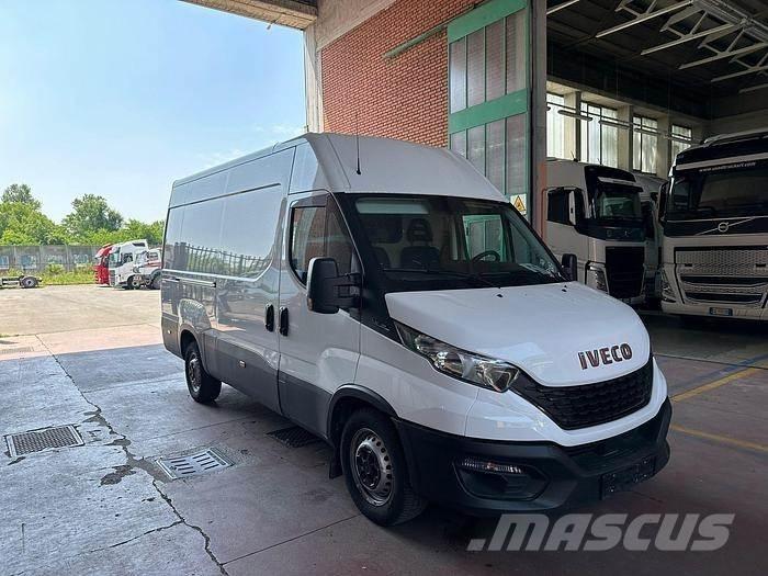 Iveco 35S16 Carrinhas de caixa fechada