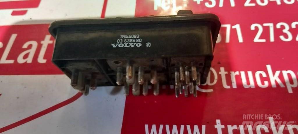 Volvo FH 12.  3944083 Cabines e interior