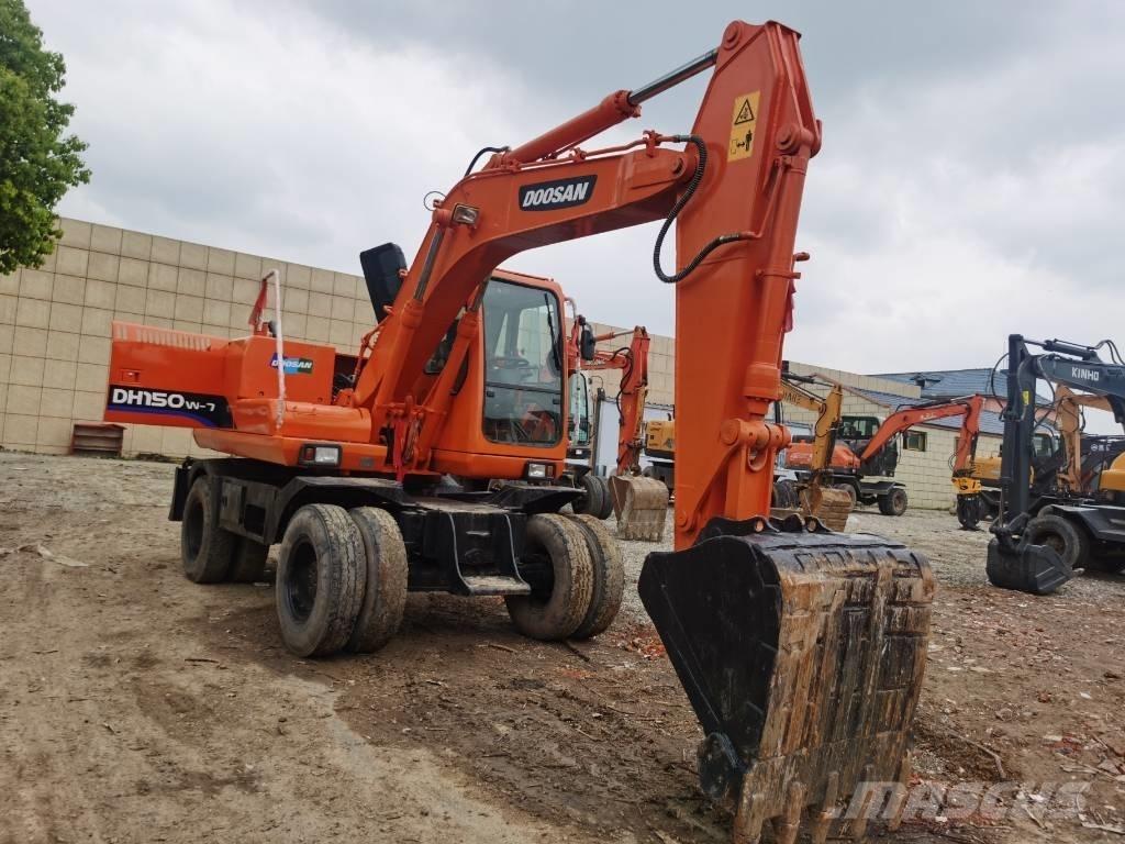 Doosan DH 150 W-7 Escavadoras de rodas