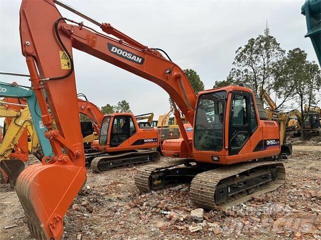 Doosan DH150 Escavadoras Midi 7t - 12t