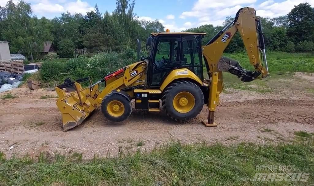 CAT 432 Retroescavadeiras