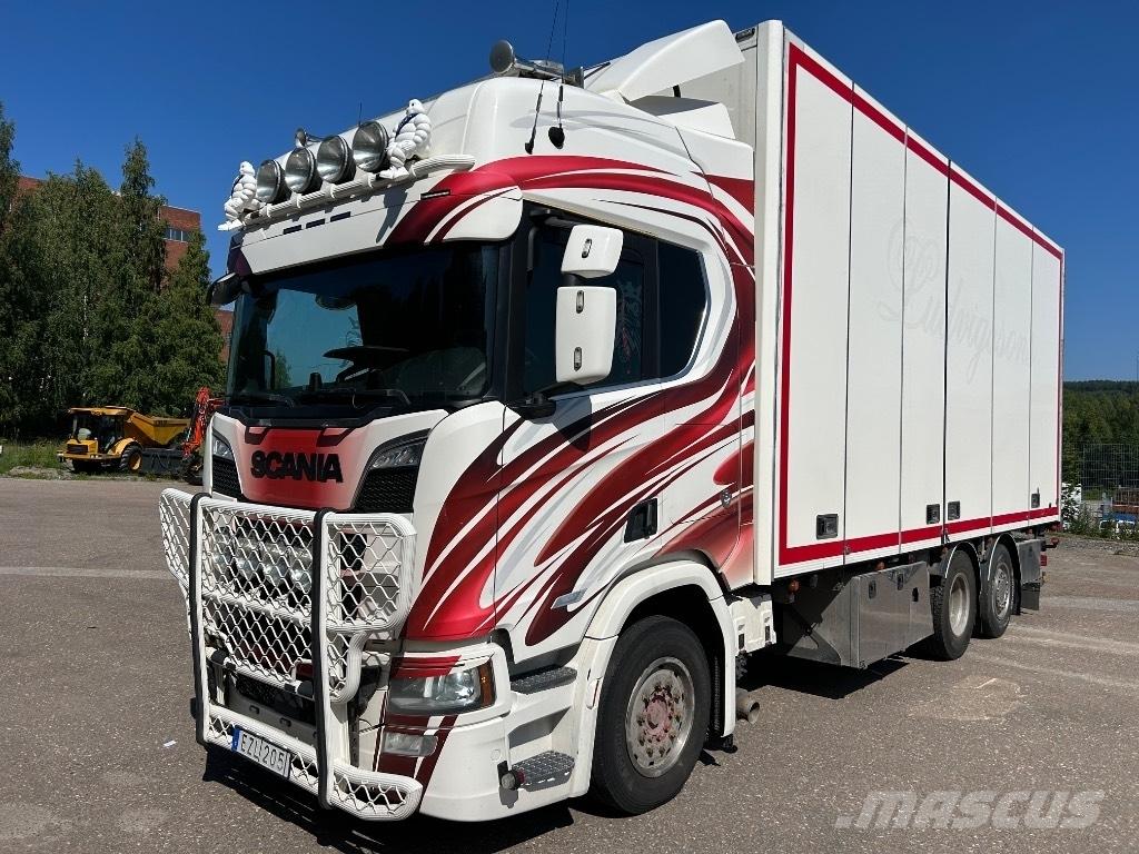 Scania R 650 6x2 Caminhões de caixa fechada