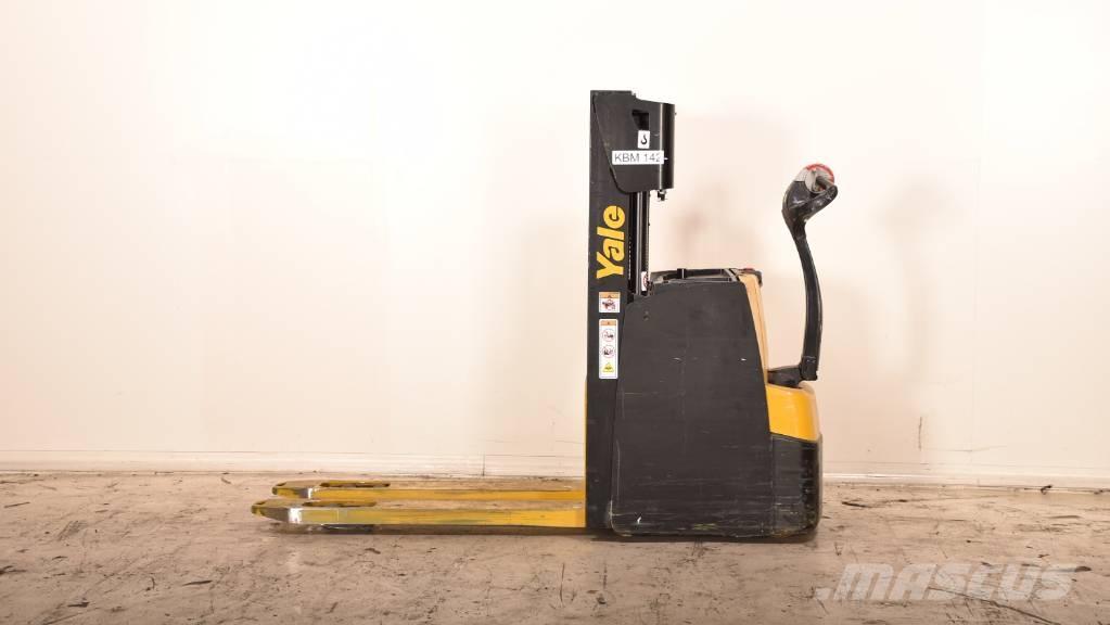 Yale MS 14 AC Empilhador para operador externo