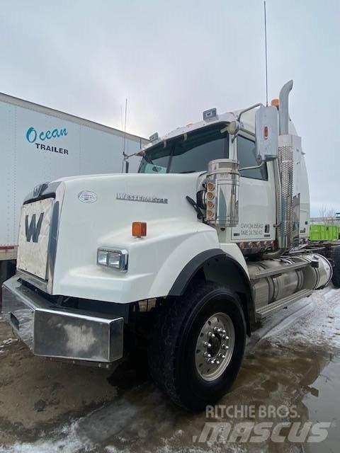 Western Star 4900SB Cavalos Mecânicos