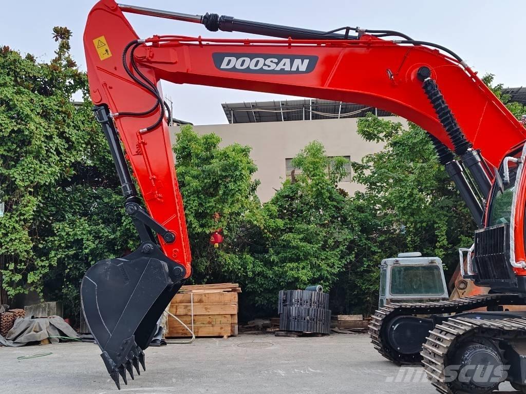 Doosan DX300LC-9C Escavadeiras de esteiras