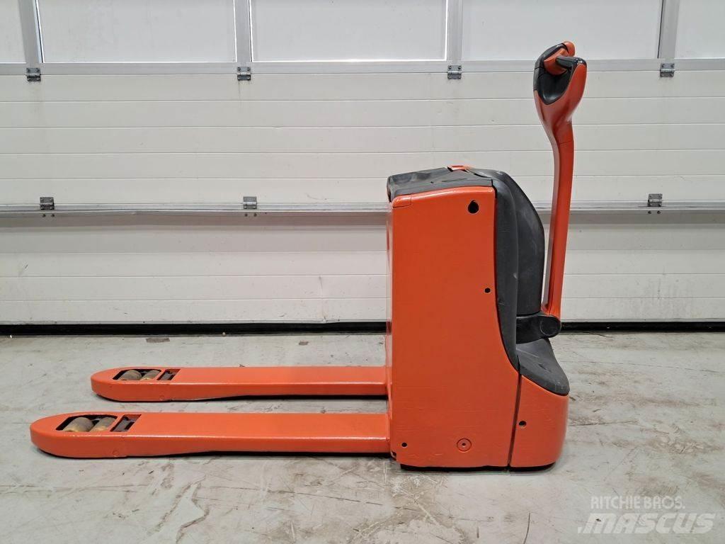 Linde T16 Porta palettes