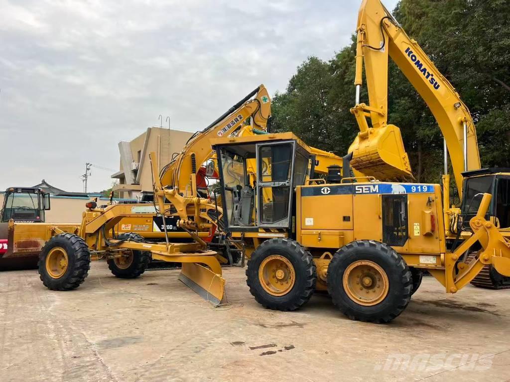 SEM 919 Motoniveladoras