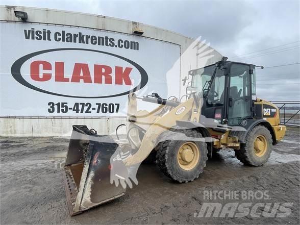 CAT 906M Carregadeiras de rodas