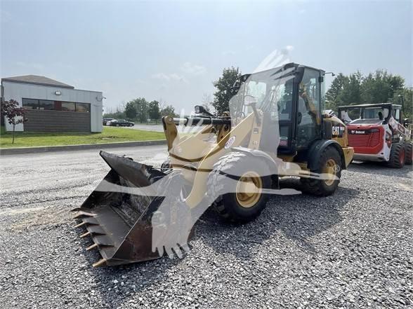 CAT 906M Carregadeiras de rodas