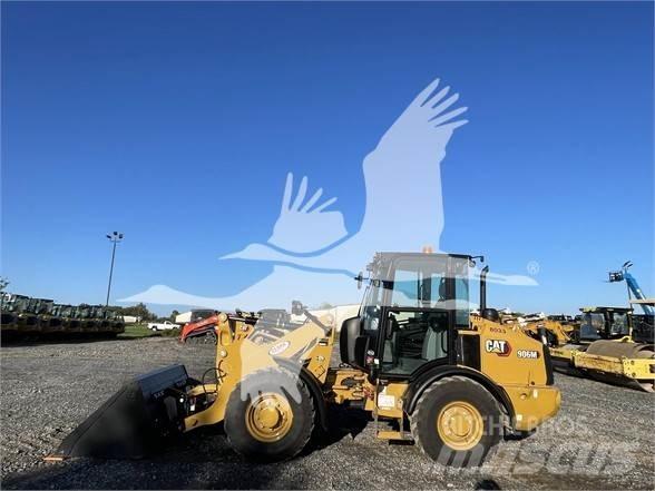 CAT 906M Carregadeiras de rodas