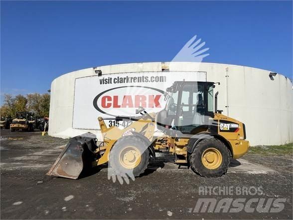 CAT 908M Carregadeiras de rodas