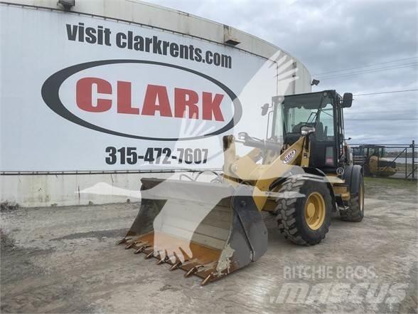 CAT 908M Carregadeiras de rodas