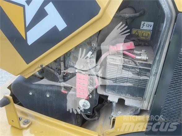 CAT 908M Carregadeiras de rodas