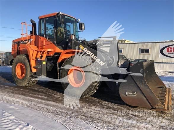 Doosan DL300 Carregadeiras de rodas