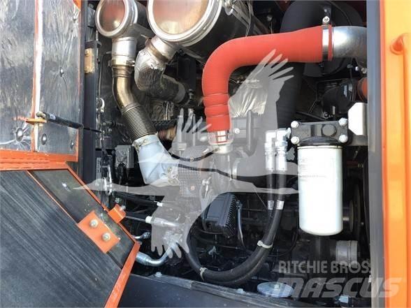 Doosan DL300 Carregadeiras de rodas