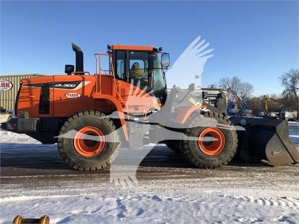 Doosan DL300 Carregadeiras de rodas