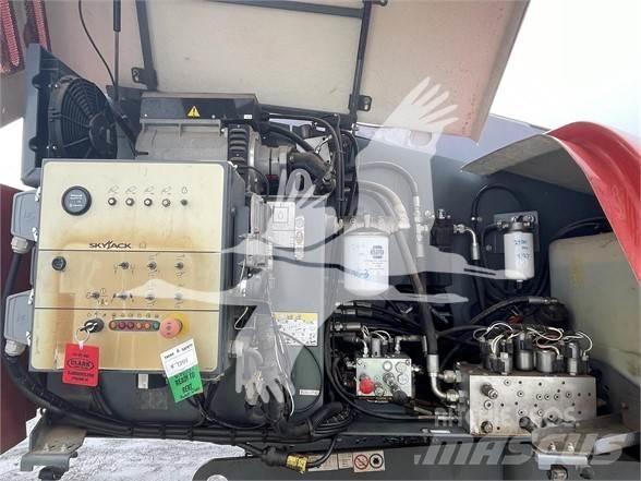 SkyJack SJ66T Elevadores braços Telescópicos