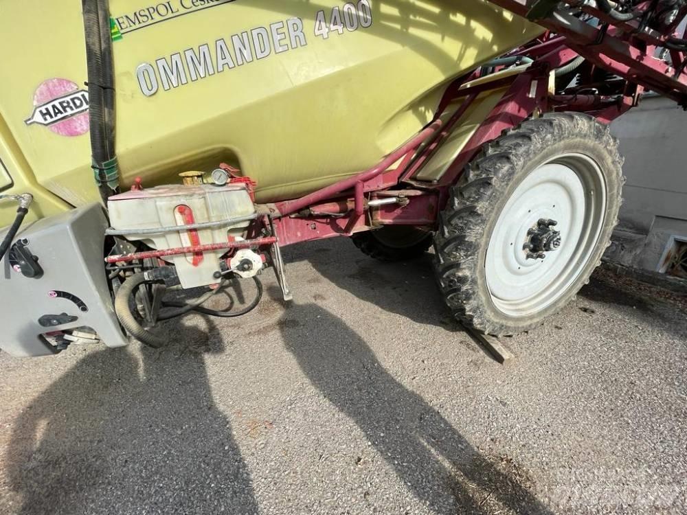 Hardi Commander 4400 Pulverizadores rebocados