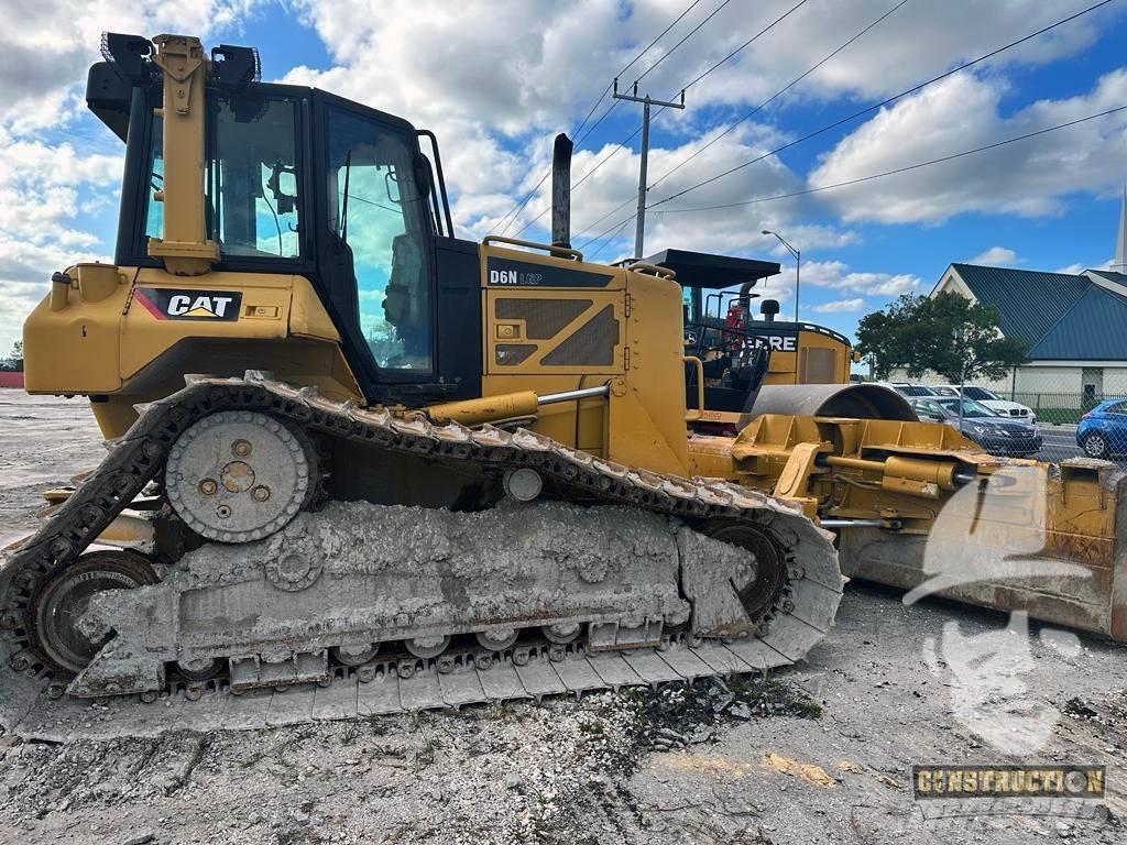 CAT D 6 N Dozers - Tratores rastos