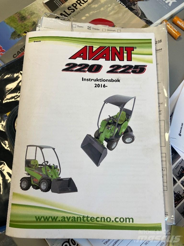 Avant 225 Carregadora multifunções